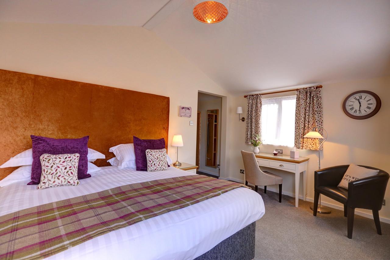 Manor Court Hotel Carnaby Buitenkant foto