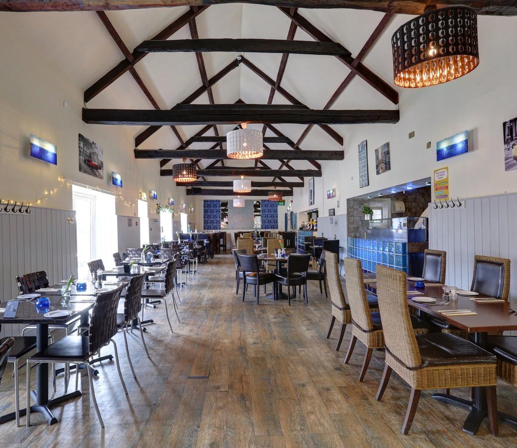 Manor Court Hotel Carnaby Buitenkant foto