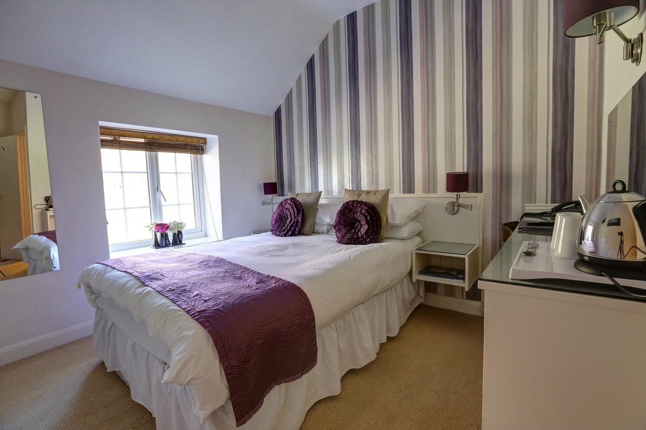Manor Court Hotel Carnaby Buitenkant foto